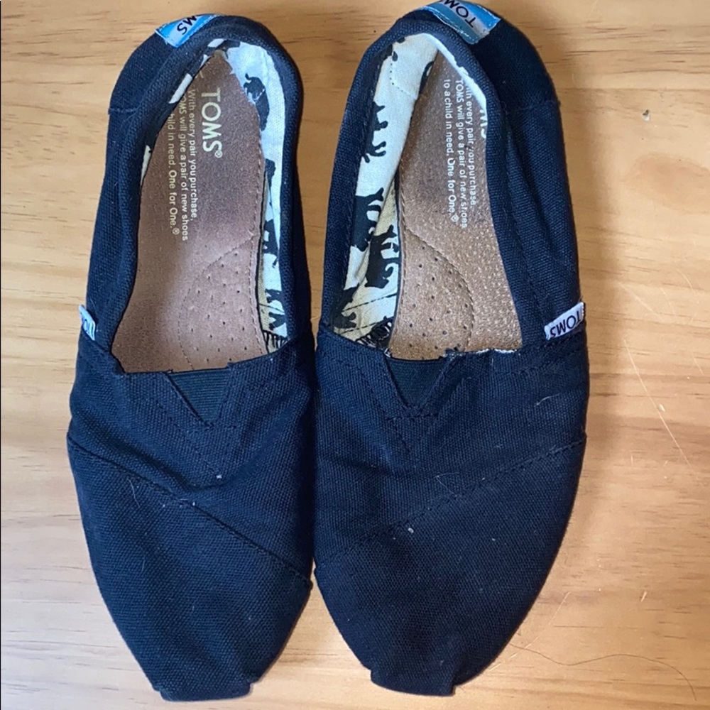 Toms